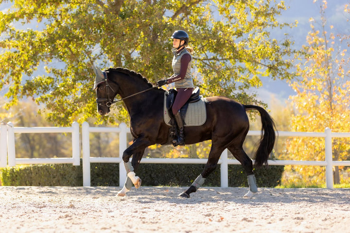 LeMieux Classique Suede Square dressurunderlag