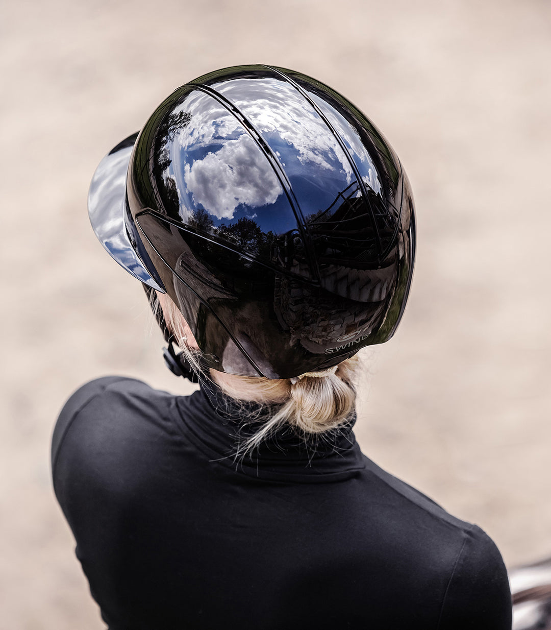 Swing H24 Lady Glossy ridehjelm