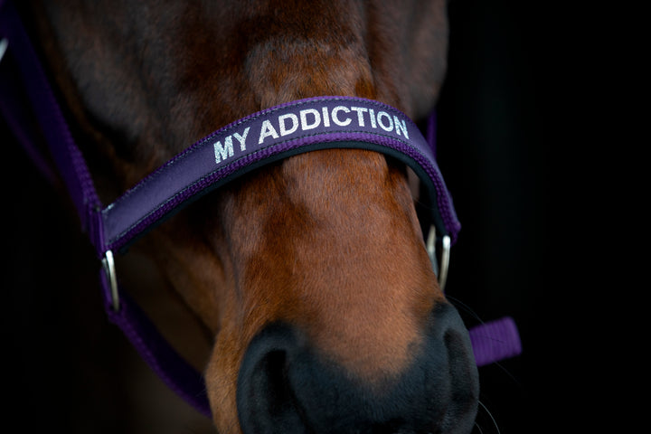 HorseGuard Malva grime med tekst