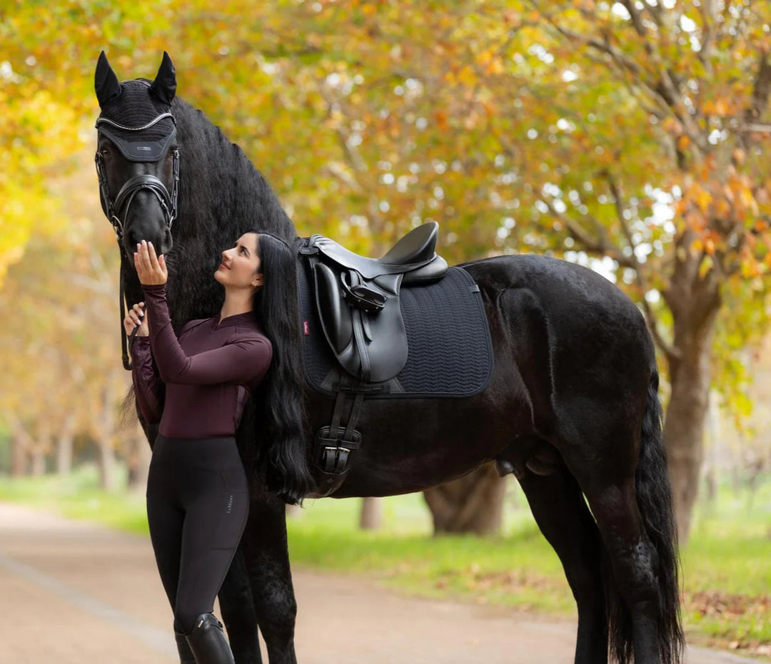 LeMieux Essence Dressage Square underlag