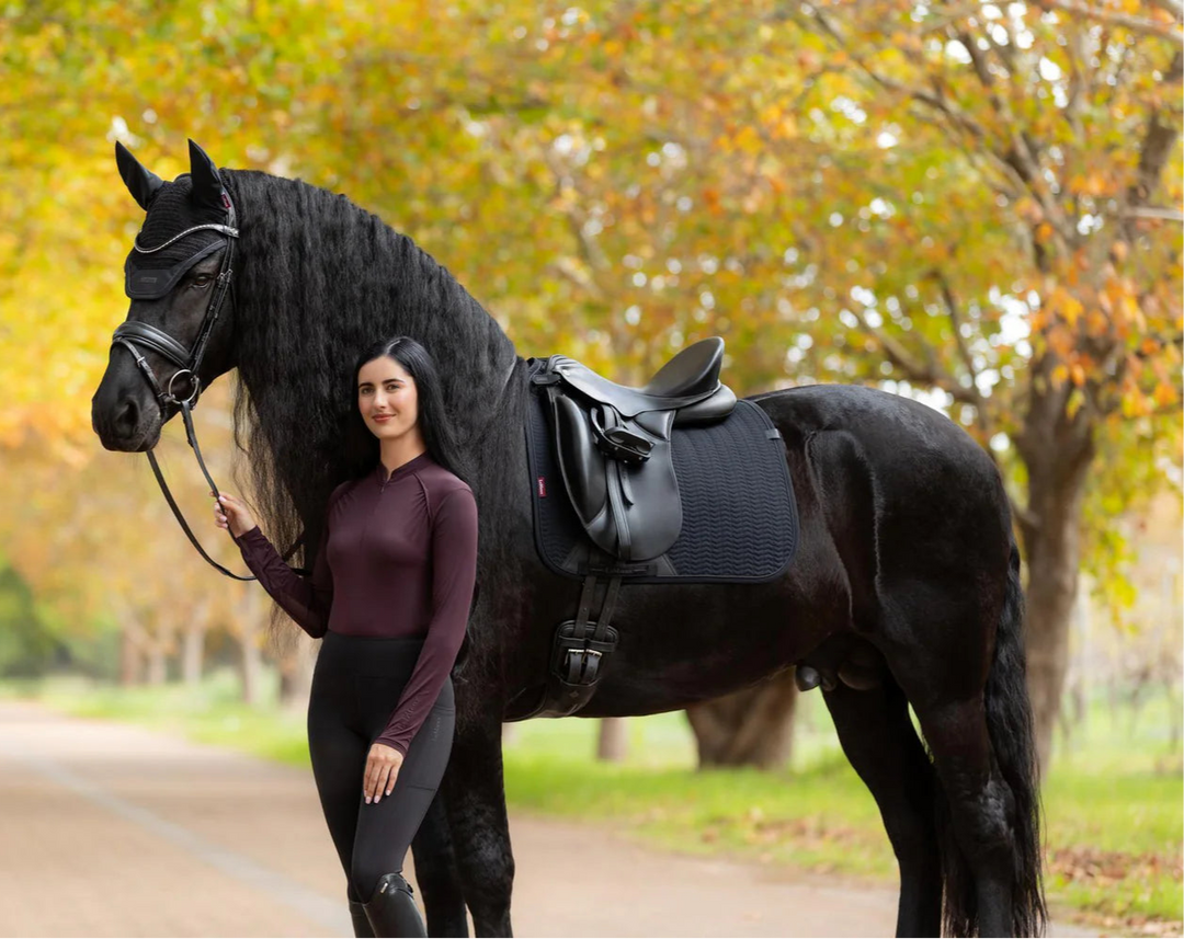 LeMieux Essence Dressage Square underlag