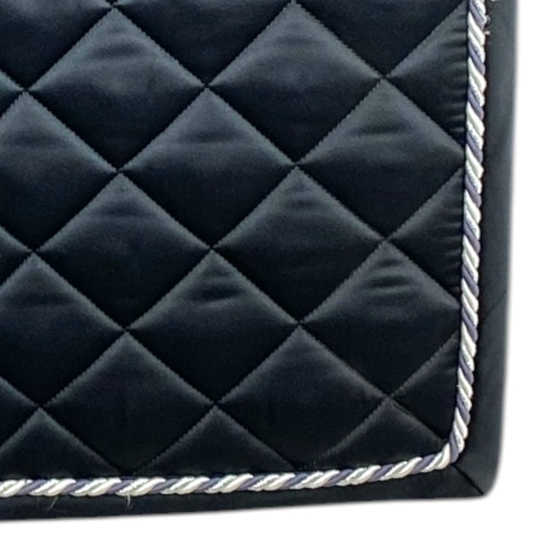 Ps of Sweden Classic Square Quilt dressurunderlag