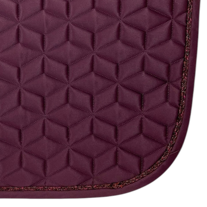 Equestrian Plum dressurunderlag med tyk pude