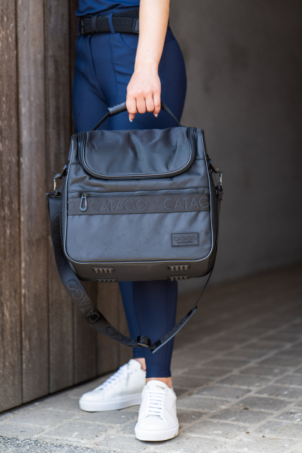 Catago small grooming bag