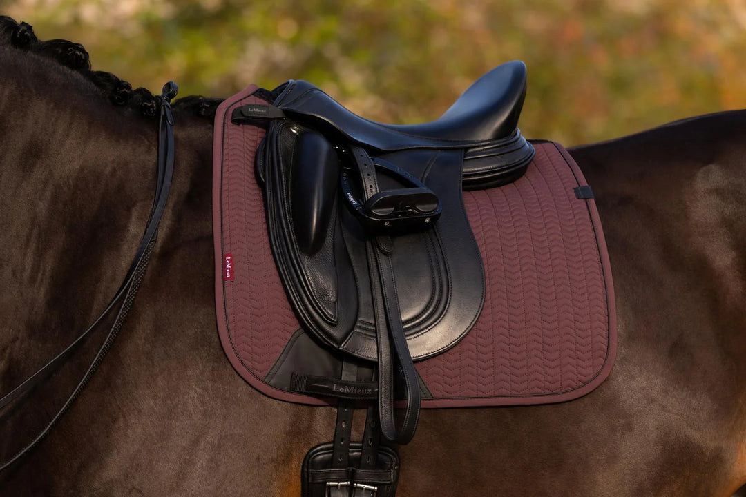 LeMieux Essence Dressage Square underlag