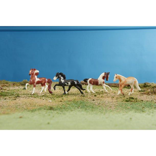Breyer Stablemates Glow in the Dark