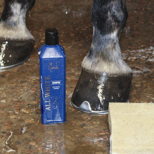Nathalie Horsecare All White shampoo